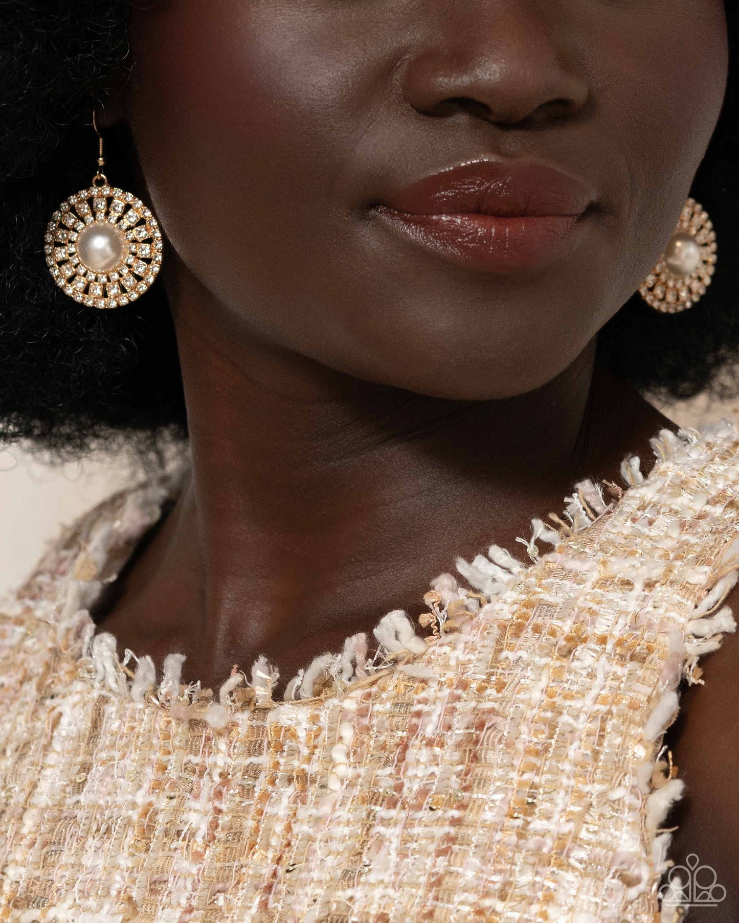 Century Classic - Gold - By Paparazzi