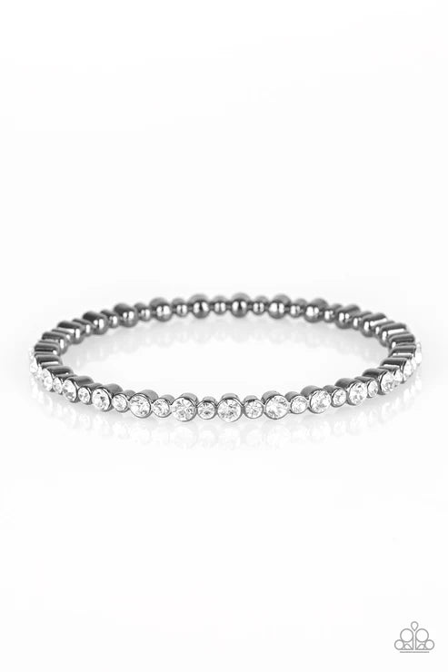 Seven Figure Fabulous - Black - by Paparazzi