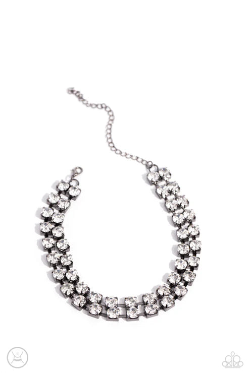 Glistening Gallery - Black - by Paparazzi