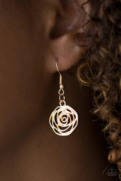 Rosy Rosette - Gold - By Paparazzi