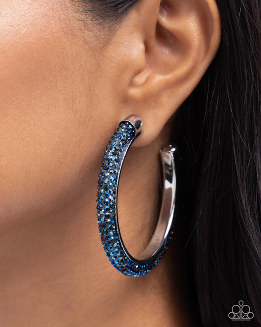 Chiseled Crecsendo - Blue - by Paparazzi