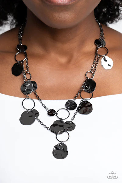 Hammered Horizons - Black - By Paparazzi