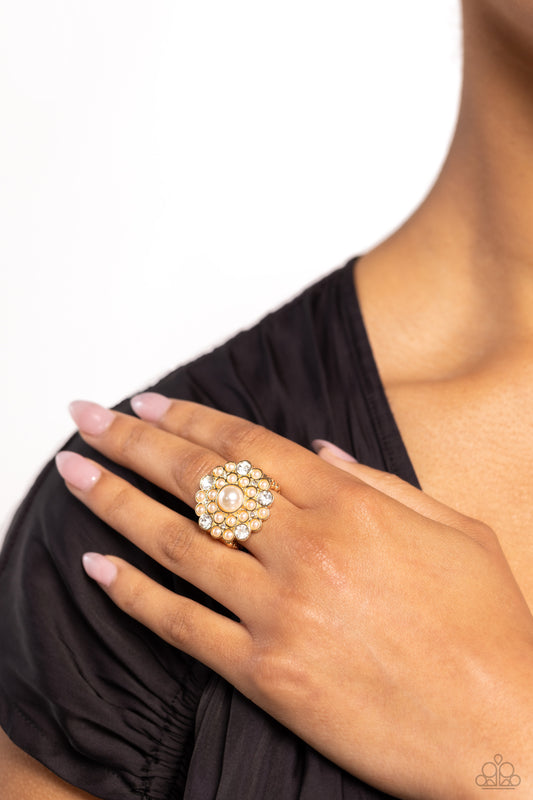 Gatsby Gait - Gold - By Paparazzi