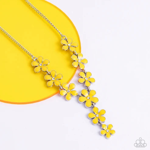 Flowering Feature - Yellow - by Paparazzi