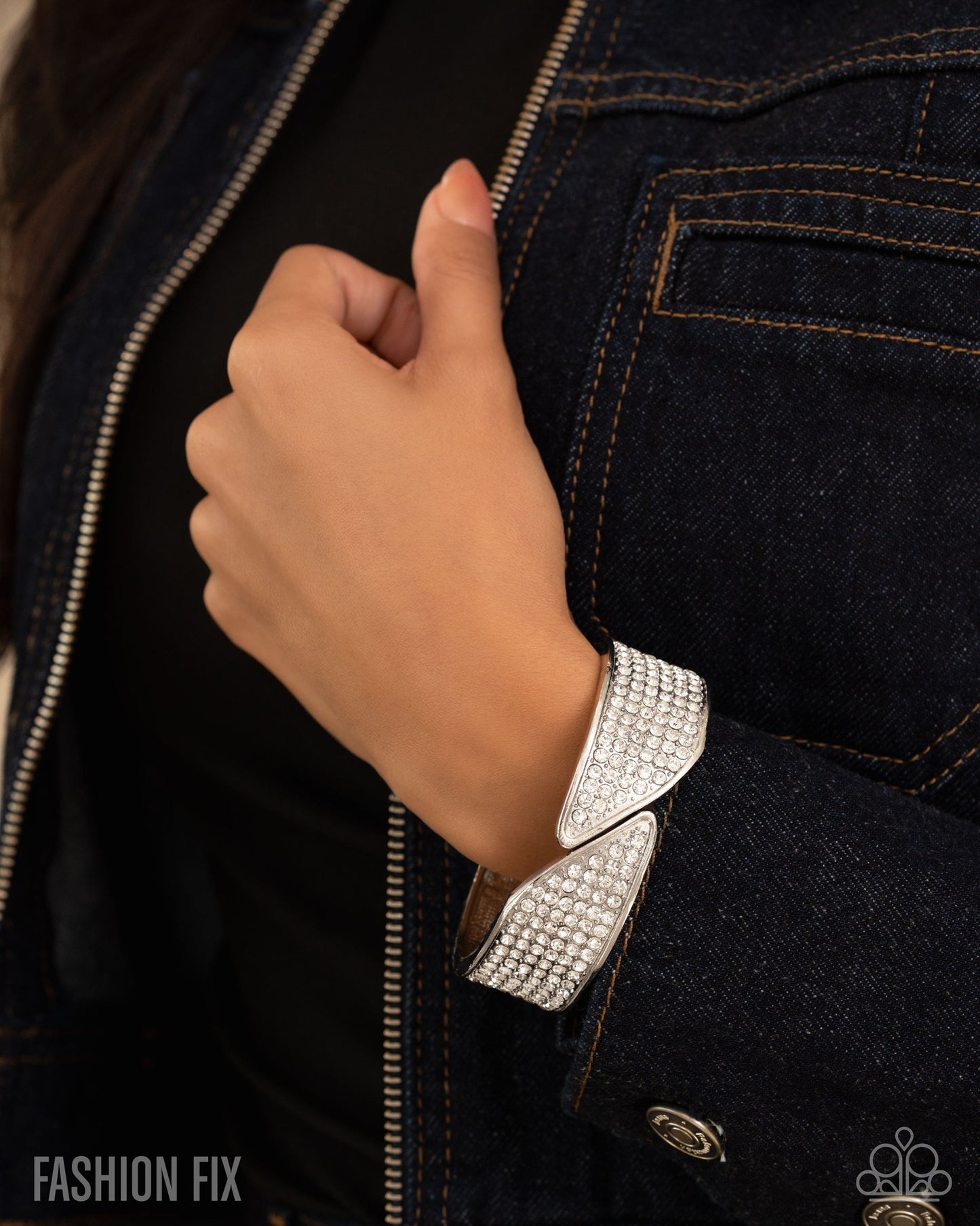Fierce on Fleek - Magnificent Musings Jan 26 Fashion Fix Bracelet - by Paparazzi